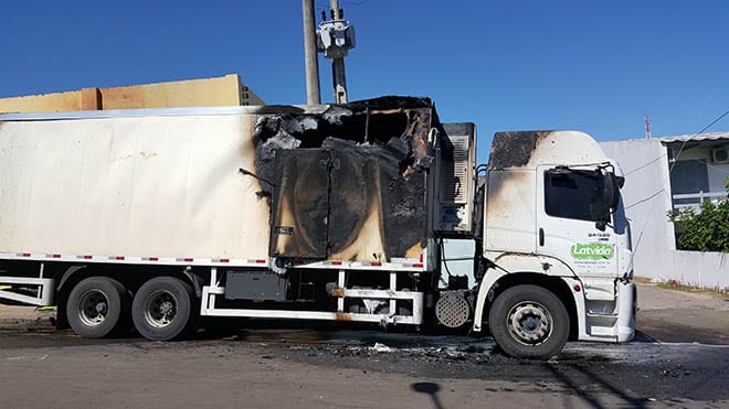 Caminhão pega fogo em Santiago