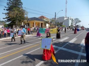 Desfile de encerramento da semana farroupilha